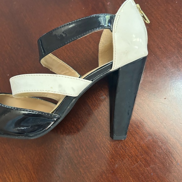 Black and white Forever by Paula Abdul heels - Picture 5 of 8